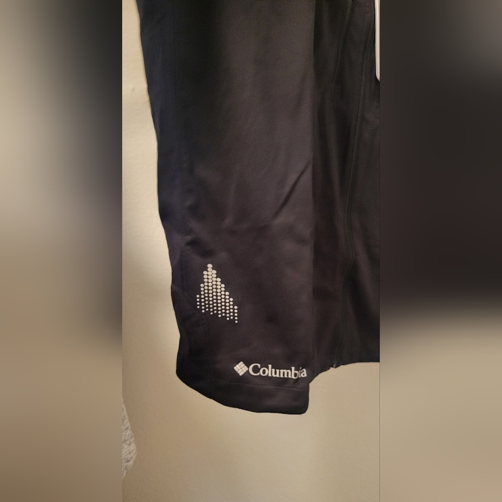 Columbia Titanum HighTail Black Windbreaker - Picture 4 of 15